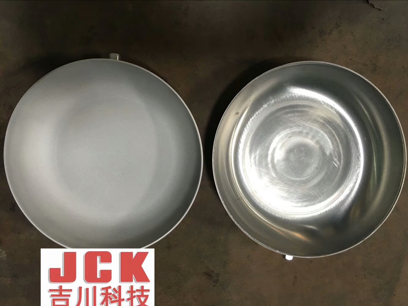 不粘鍋?zhàn)詣?dòng)噴砂機(jī)